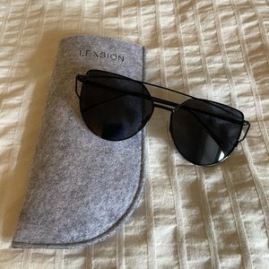 Women’s Black Sunglasses